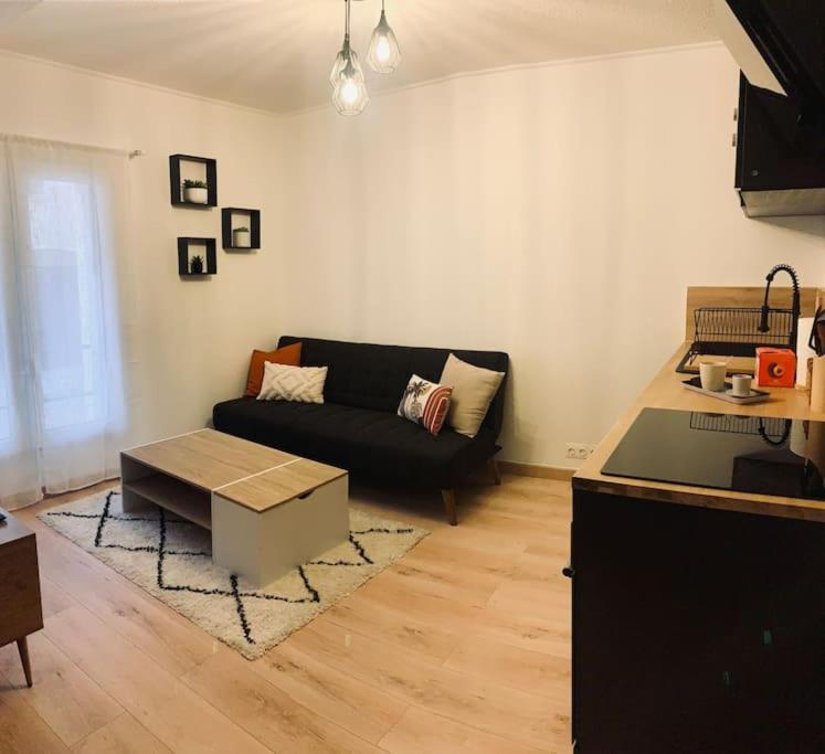 T1-bis A Apartment Cuges-les-Pins